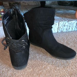 Arizona Jeans black ankle boots size 8.5